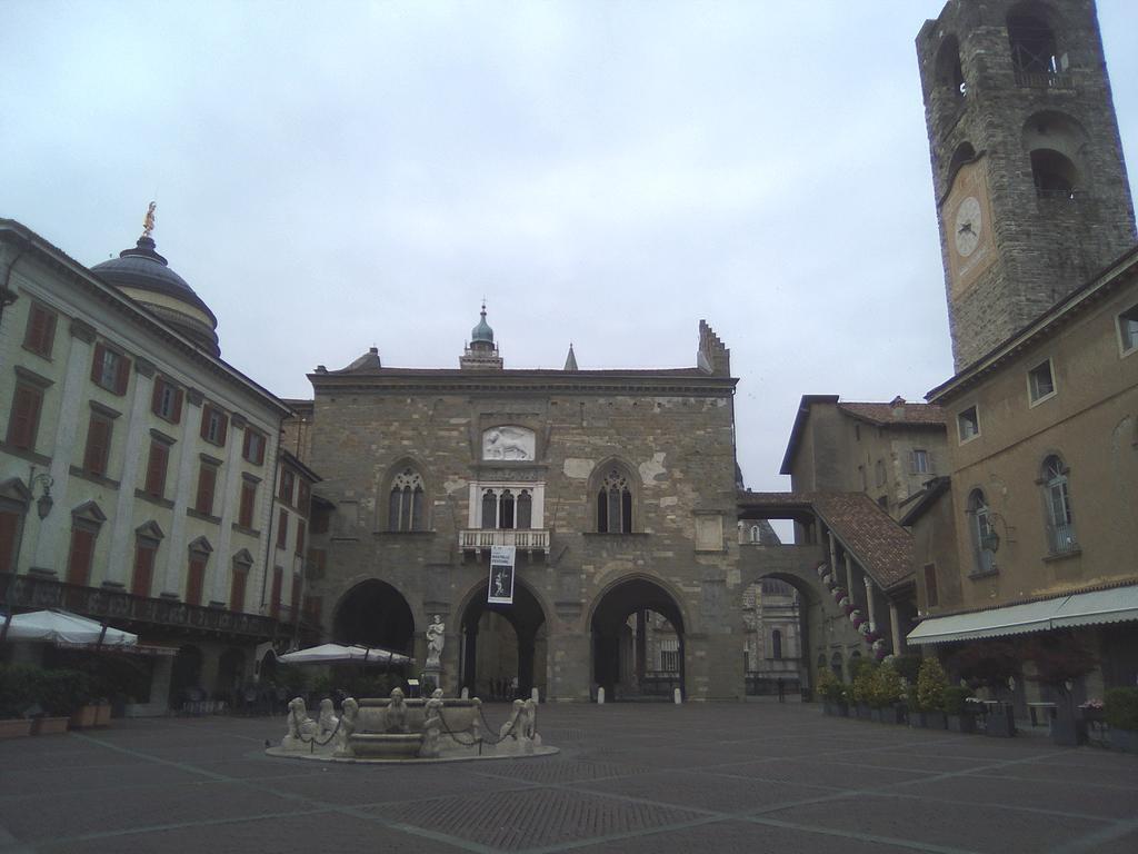 1929 Castle Guest Hotel แบร์กาโม ภายนอก รูปภาพ